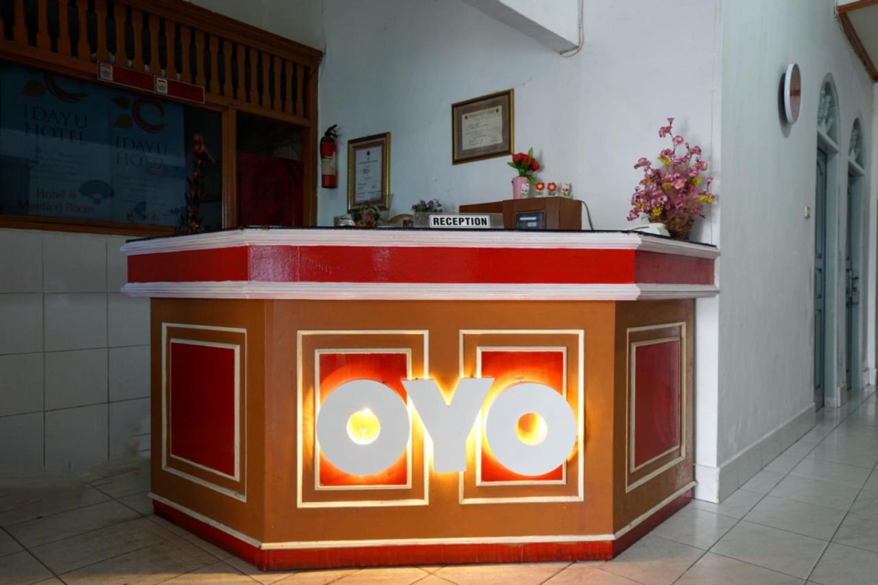 Oyo 2876 Hotel Idayu Палембанг Екстериор снимка