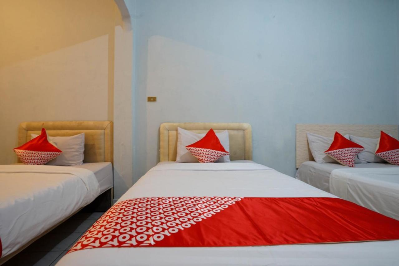 Oyo 2876 Hotel Idayu Палембанг Екстериор снимка