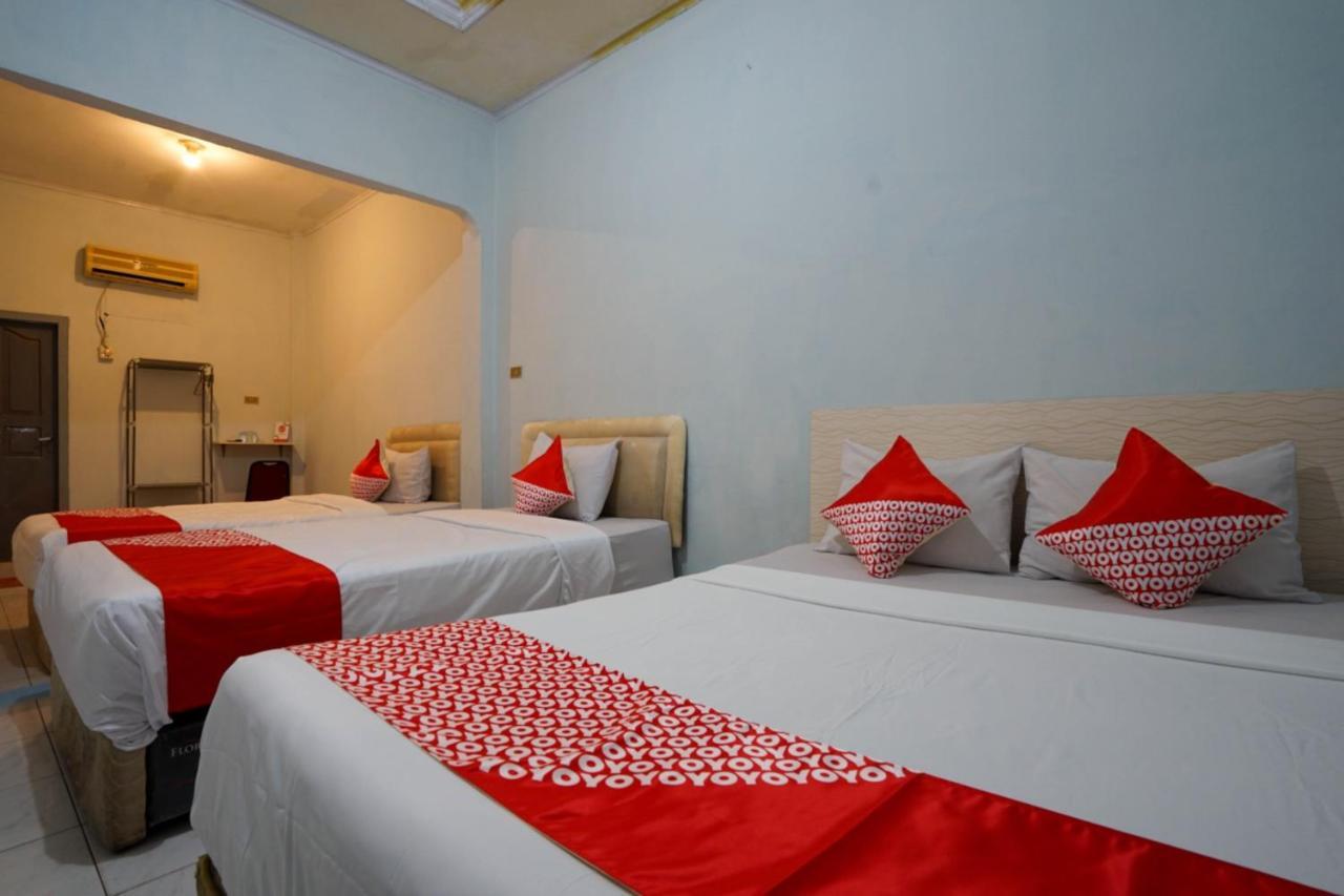 Oyo 2876 Hotel Idayu Палембанг Екстериор снимка