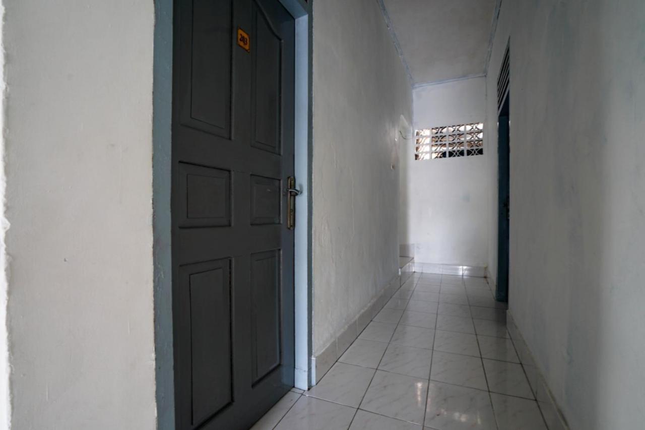 Oyo 2876 Hotel Idayu Палембанг Екстериор снимка